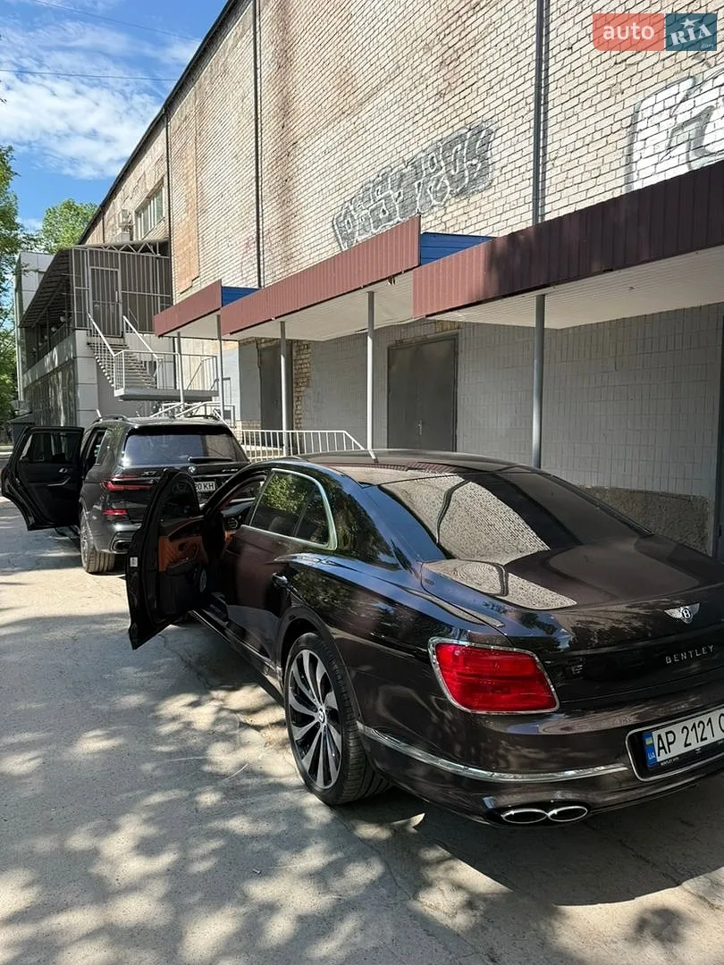 2021 Bentley Flying Spur - мініатюра 31