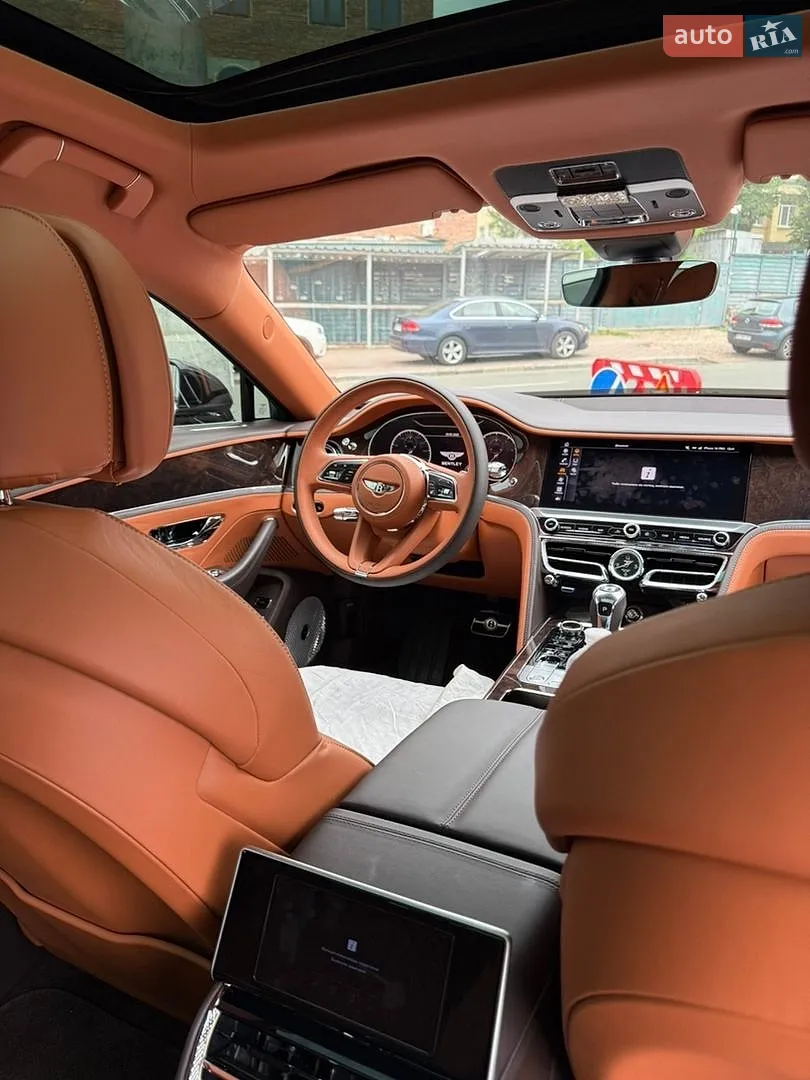 2021 Bentley Flying Spur - мініатюра 18