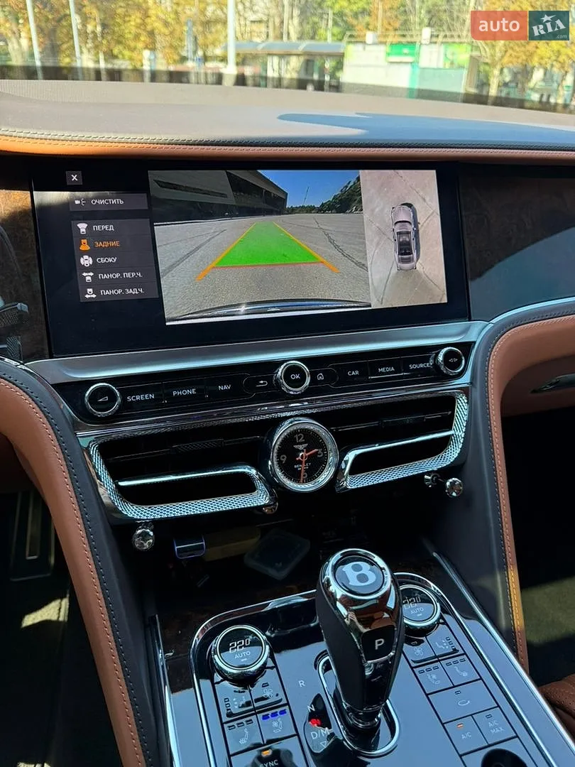 2021 Bentley Flying Spur - мініатюра 14