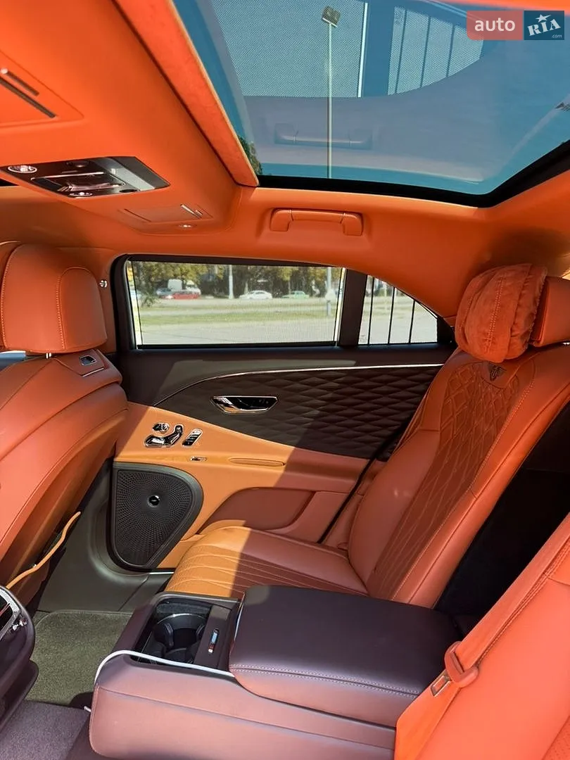 2021 Bentley Flying Spur - мініатюра 102