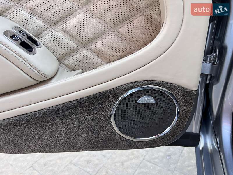 Седан Bentley Mulsanne 2010 в Львове