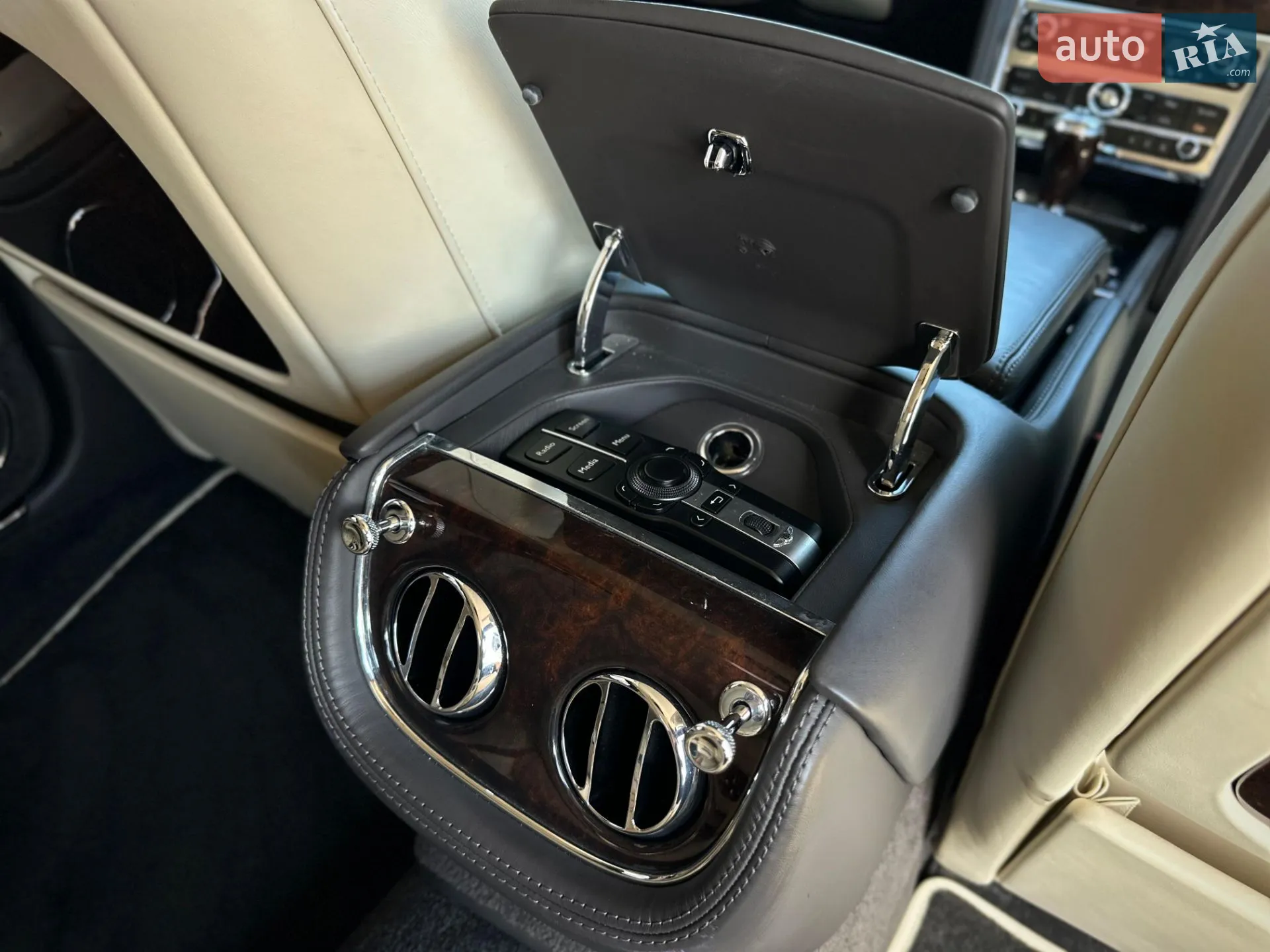 2015 Bentley Mulsanne - мініатюра 26