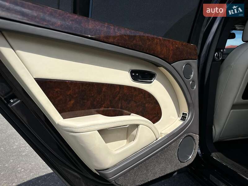 Седан Bentley Mulsanne 2015 в Киеве фото 77 Седан Bentley Mulsanne 2015 в Киеве