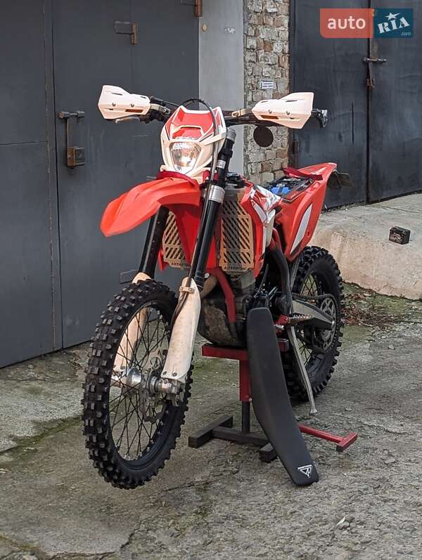 Мотоцикл Внедорожный (Enduro) Beta RR 4T 2021 в Ровно