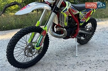 Мотоцикл Внедорожный (Enduro) Beta XTrainer 2019 в Днепре фото 2 Мотоцикл Внедорожный (Enduro) Beta XTrainer 2019 в Днепре