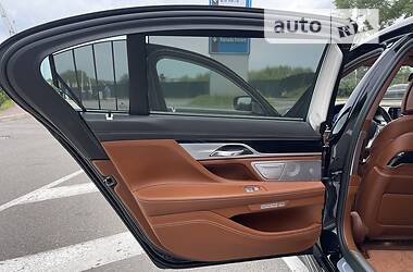 Седан BMW-Alpina B3 2018 в 