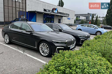 Седан BMW-Alpina B7 2017 в 