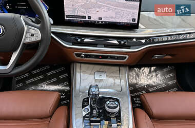 Позашляховик / Кросовер BMW-Alpina XB7 2023 в 