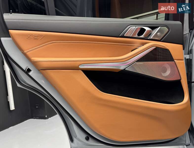 Внедорожник / Кроссовер BMW-Alpina XB7 2023 в Киеве фото 38 Внедорожник / Кроссовер BMW-Alpina XB7 2023 в Киеве