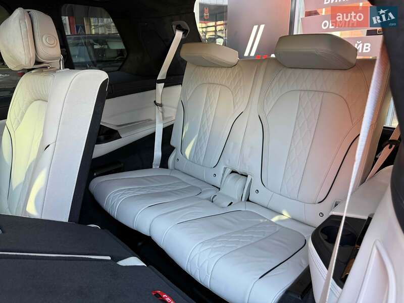 Внедорожник / Кроссовер BMW-Alpina XB7 2021 в Львове