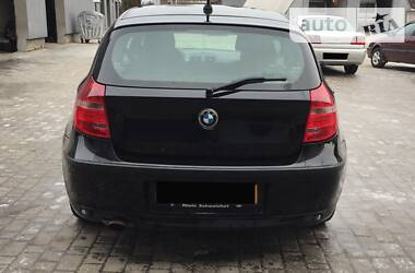 Хетчбек BMW 1 Series 2009 в 