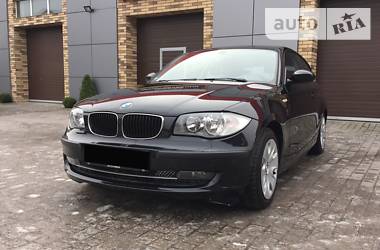 Хетчбек BMW 1 Series 2009 в 