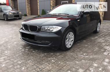 Хетчбек BMW 1 Series 2009 в 
