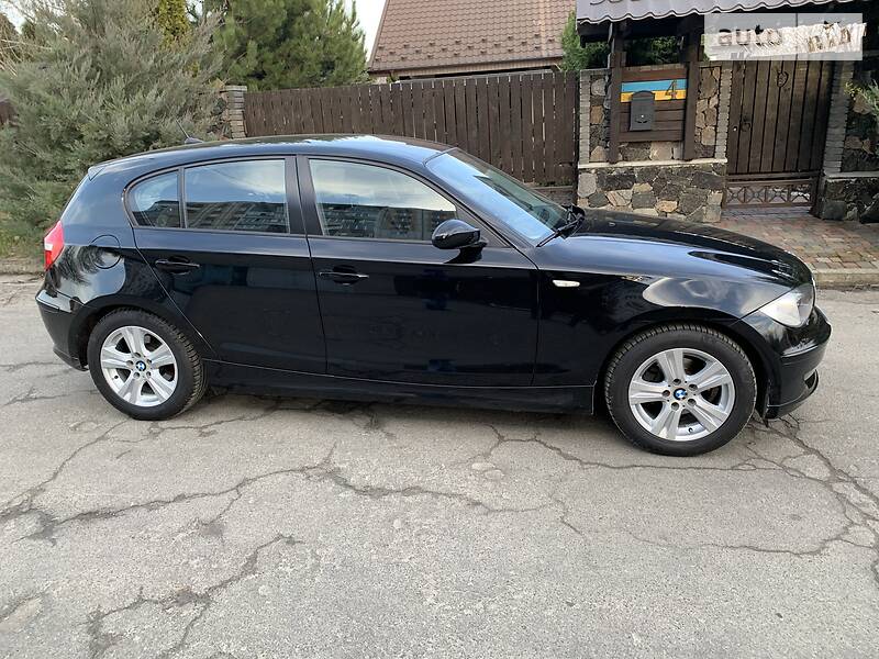 Хетчбек BMW 1 Series 2007 в Василькові