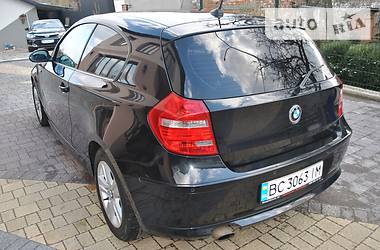 Хетчбек BMW 1 Series 2008 в 