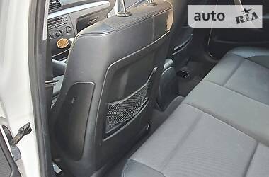 Хетчбек BMW 1 Series 2008 в 