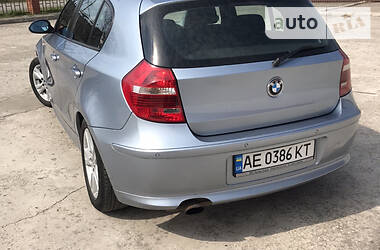 Хетчбек BMW 1 Series 2008 в 