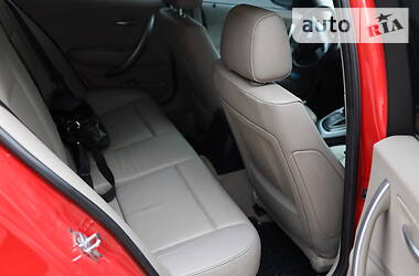Хетчбек BMW 1 Series 2005 в 