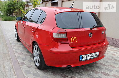 Хетчбек BMW 1 Series 2005 в 