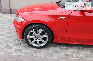 Хетчбек BMW 1 Series 2005 в 
