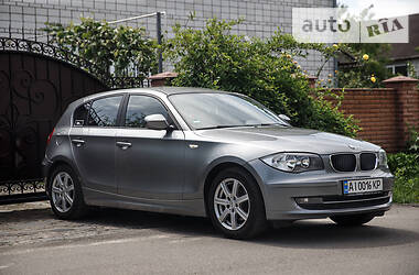 Хэтчбек BMW 1 Series 2010 в Киеве