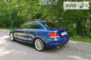 Купе BMW 1 Series 2012 в 