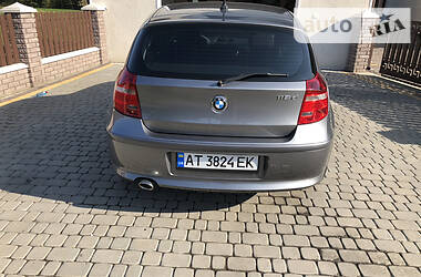 Хэтчбек BMW 1 Series 2010 в Коломые