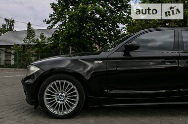 Хэтчбек BMW 1 Series 2006 в Черновцах