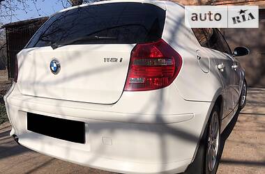 Хэтчбек BMW 1 Series 2008 в Харькове