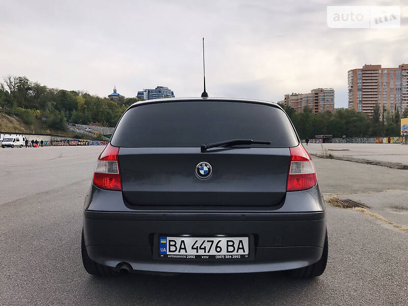 Хэтчбек BMW 1 Series 2005 в Киеве