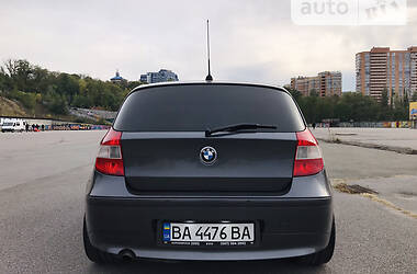 Хэтчбек BMW 1 Series 2005 в Киеве