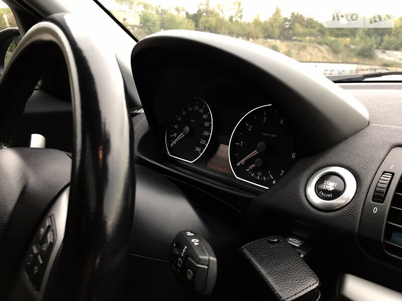 Хэтчбек BMW 1 Series 2005 в Киеве