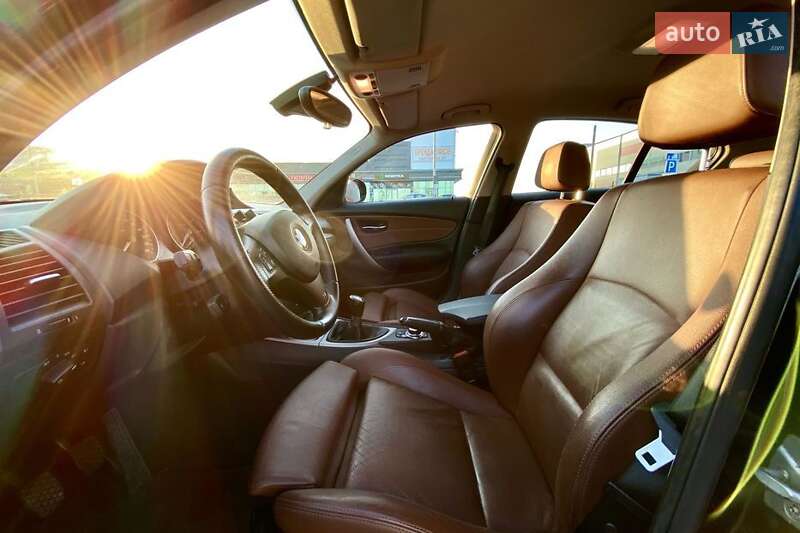 Хетчбек BMW 1 Series 2010 в Києві