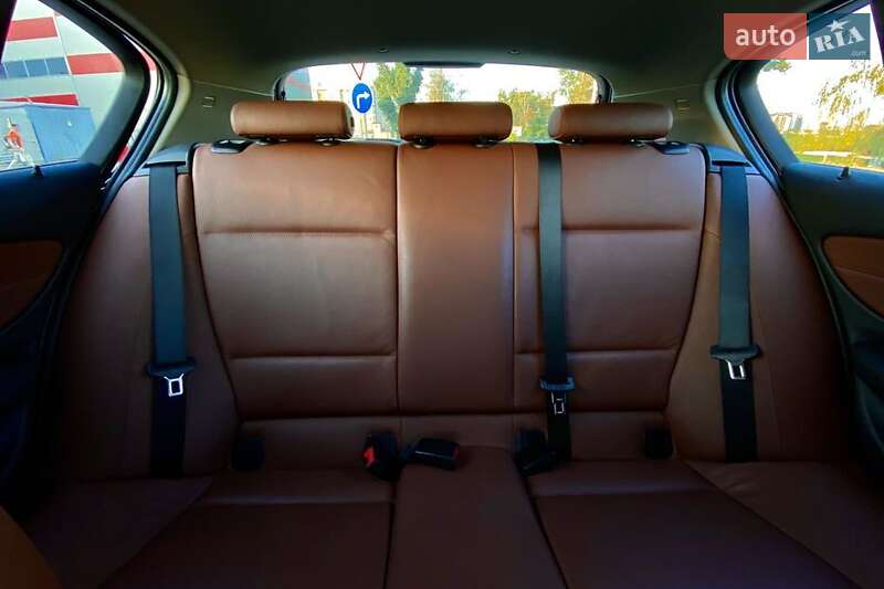 Хетчбек BMW 1 Series 2010 в Києві