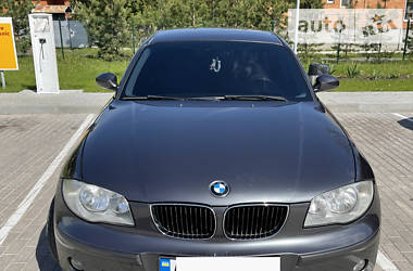 Хэтчбек BMW 1 Series 2006 в Виннице