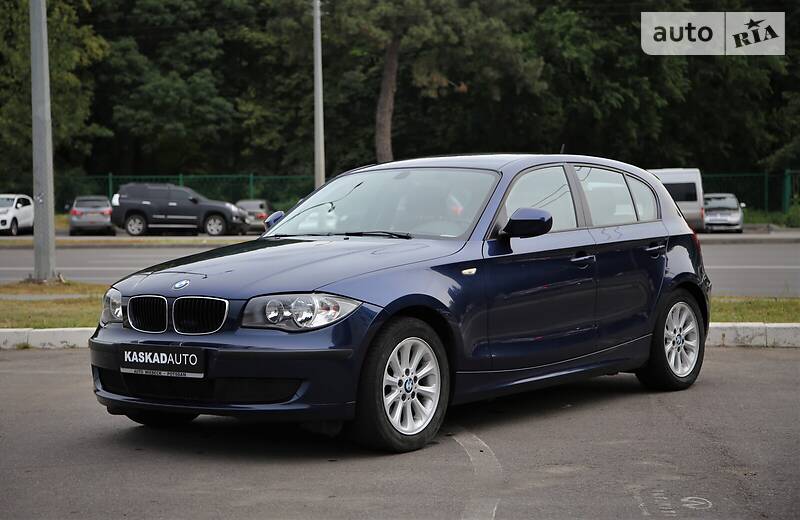 Хэтчбек BMW 1 Series 2010 в Харькове