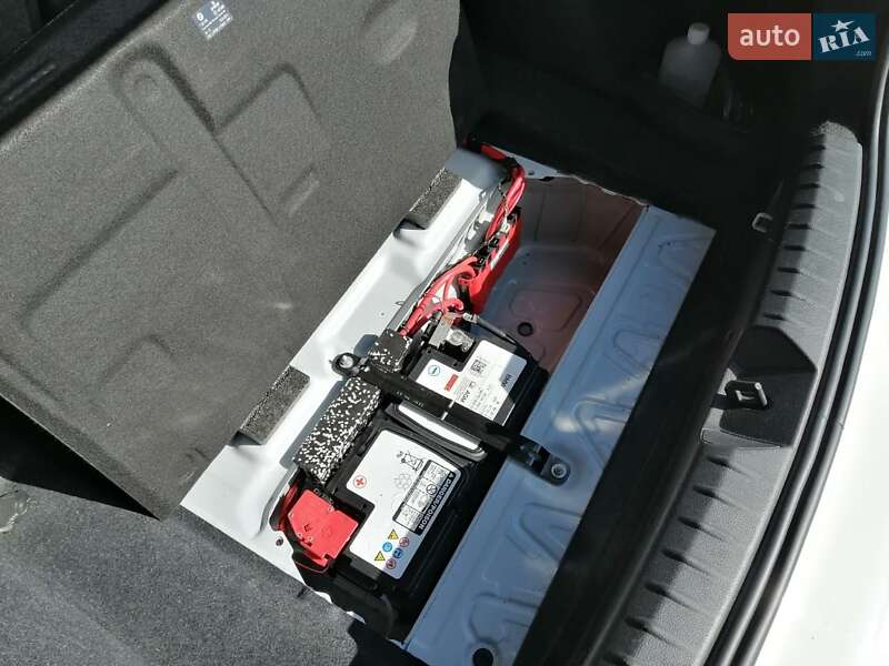 Хетчбек BMW 1 Series 2014 в Києві