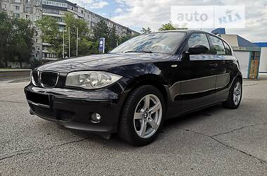 Хэтчбек BMW 1 Series 2006 в Запорожье