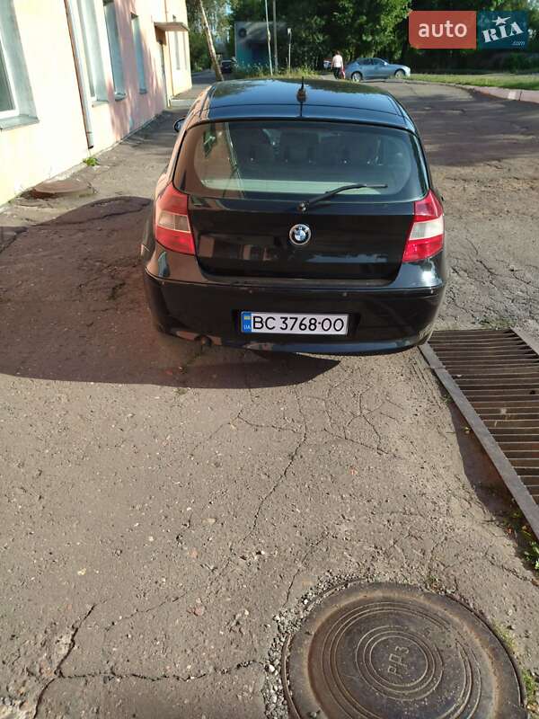 Хэтчбек BMW 1 Series 2006 в Львове