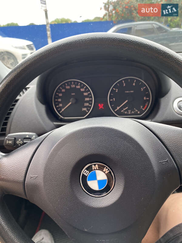 Хэтчбек BMW 1 Series 2005 в Житомире фото 8 Хэтчбек BMW 1 Series 2005 в Житомире