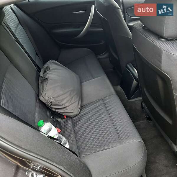 Хэтчбек BMW 1 Series 2007 в Запорожье