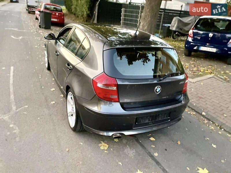 Хэтчбек BMW 1 Series 2007 в Мукачево