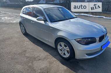 Хэтчбек BMW 1 Series 2009 в 