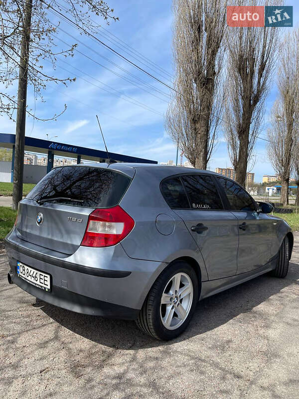 Хэтчбек BMW 1 Series 2004 в Чернигове