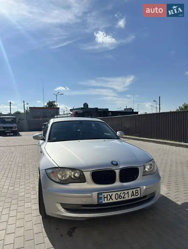 BMW 1 Series 2008 VIN WBAUE31010E168913 фото оголошення 2 з 42