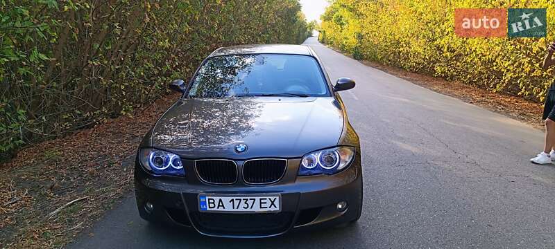 Хэтчбек BMW 1 Series 2008 в Александрие