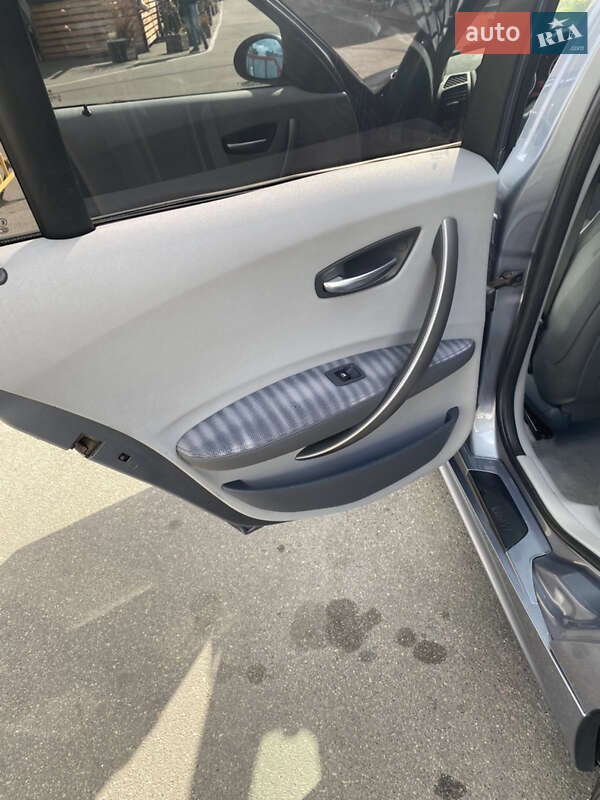 Хетчбек BMW 1 Series 2004 в Києві