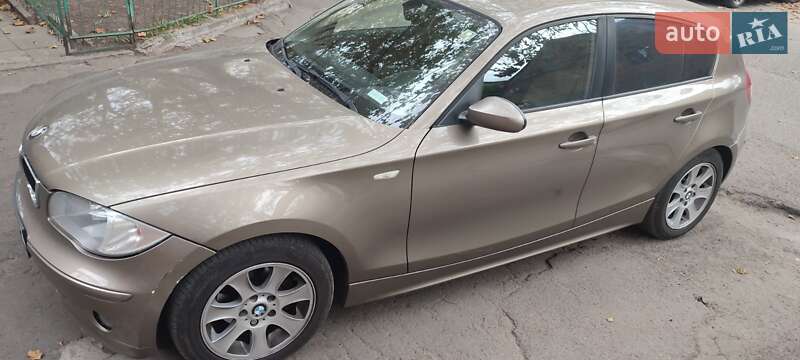Хэтчбек BMW 1 Series 2005 в Одессе
