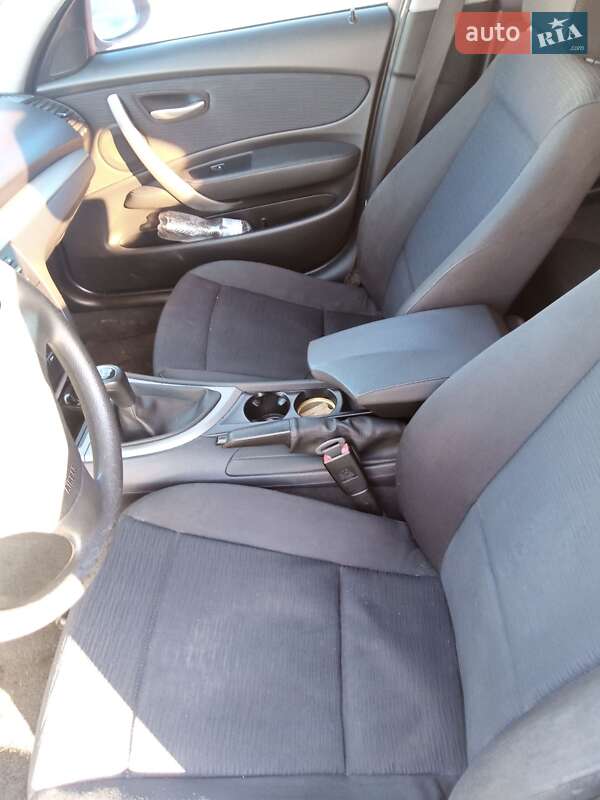 Хэтчбек BMW 1 Series 2008 в Киеве