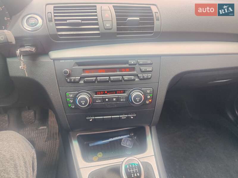 Хетчбек BMW 1 Series 2009 в Києві